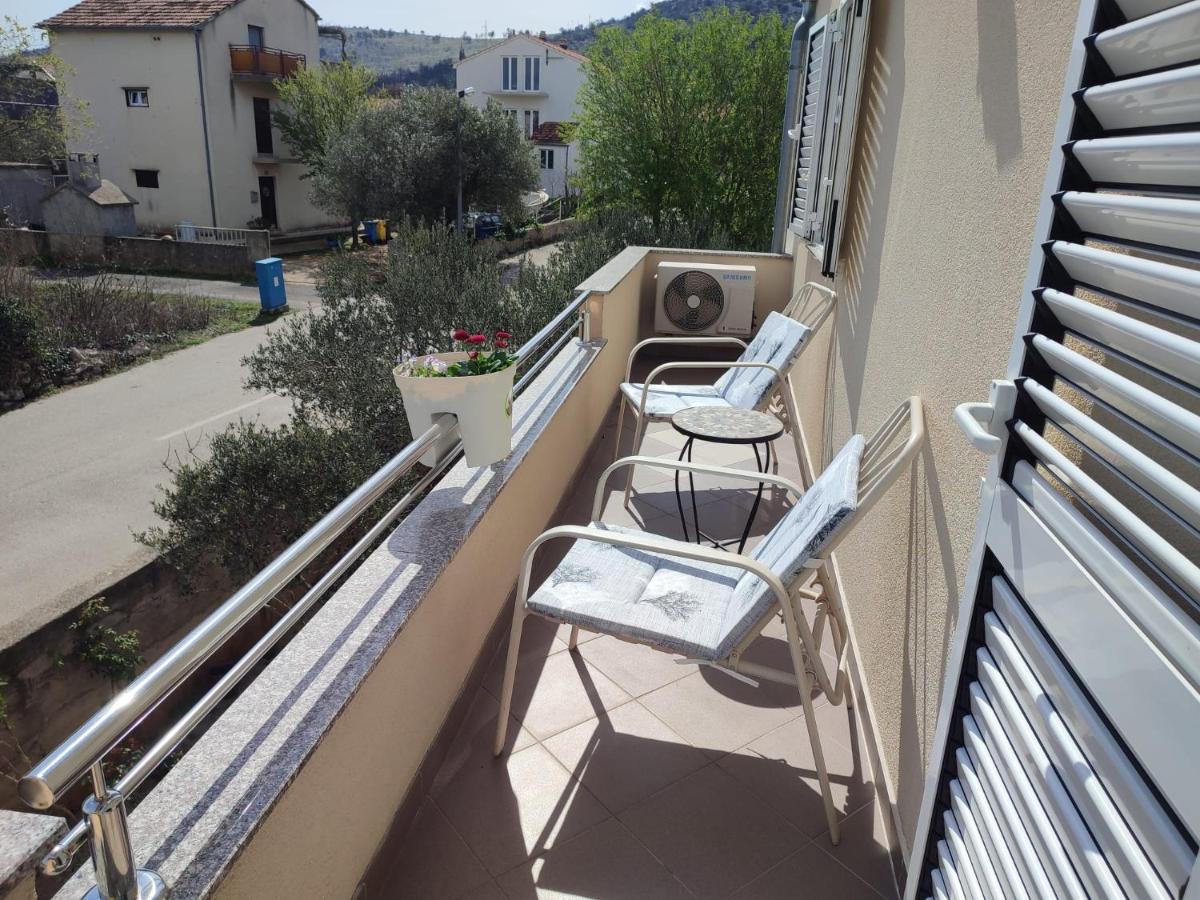 Murtela, 2-Bedroom Apartment Raslina Екстер'єр фото