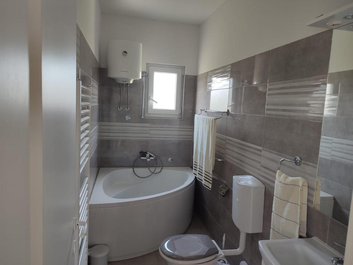 Murtela, 2-Bedroom Apartment Raslina Екстер'єр фото