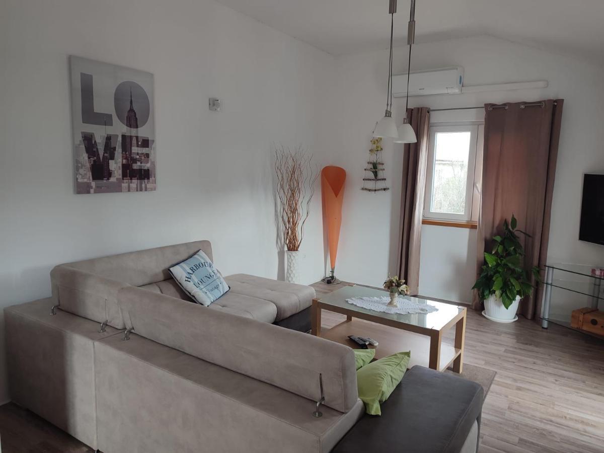 Murtela, 2-Bedroom Apartment Raslina Екстер'єр фото